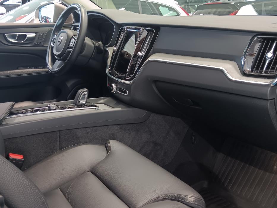 VOLVO V60 Cross Country 2021