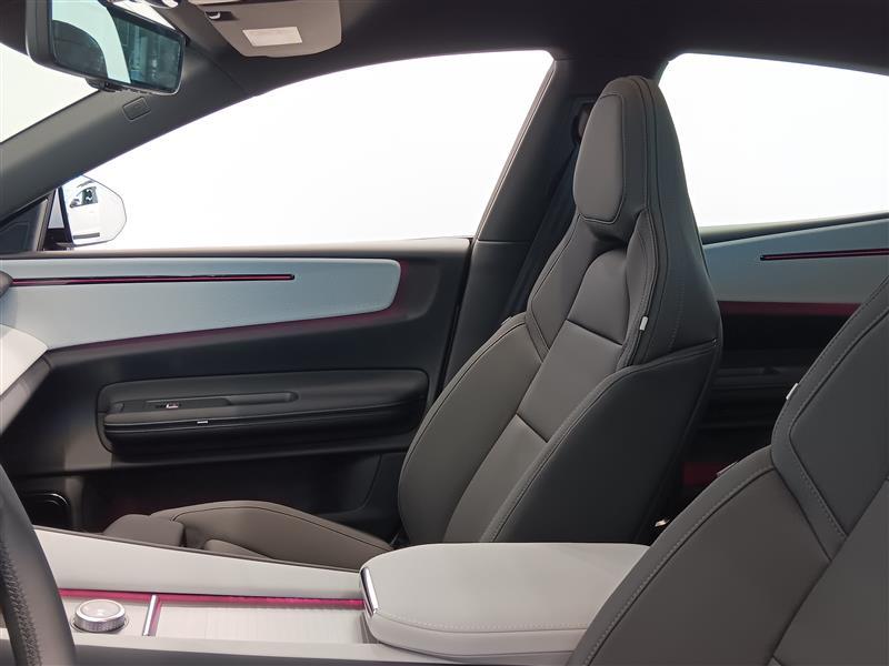 POLESTAR 4 2026