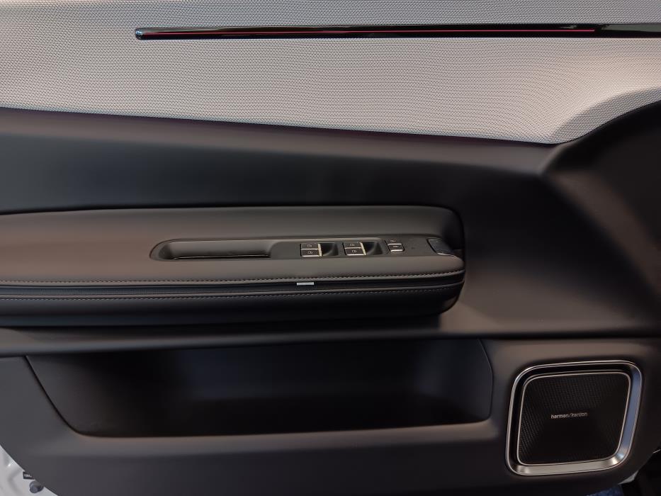 POLESTAR 4 2026