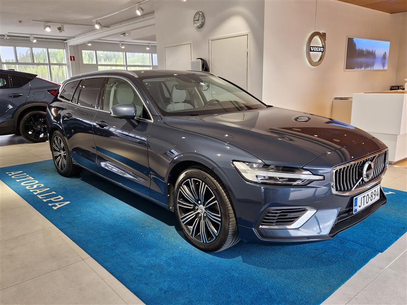 VOLVO V60 2022
