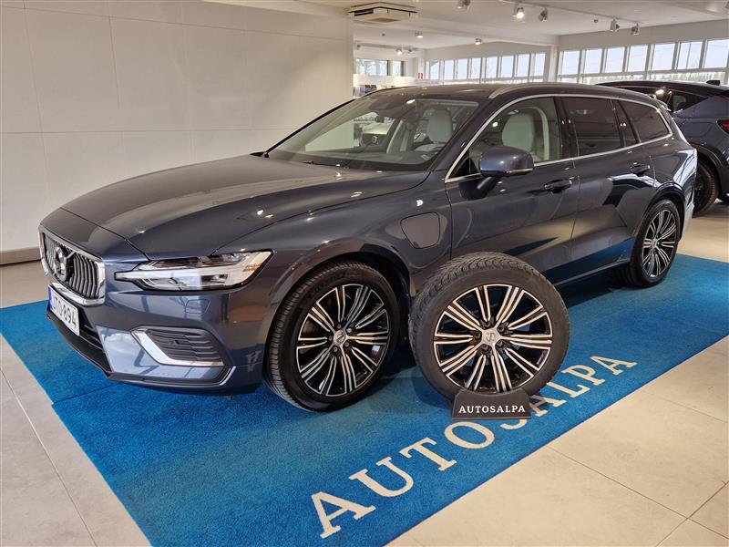 VOLVO V60 2022