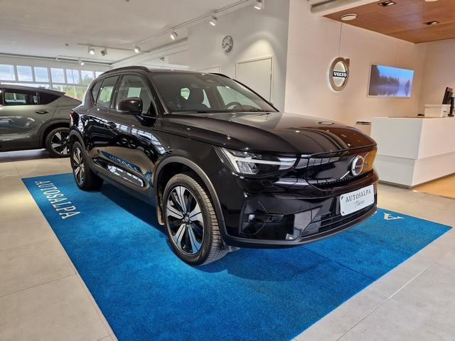 VOLVO XC40 2023