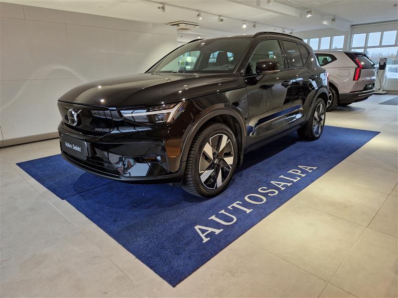 VOLVO XC40 2024