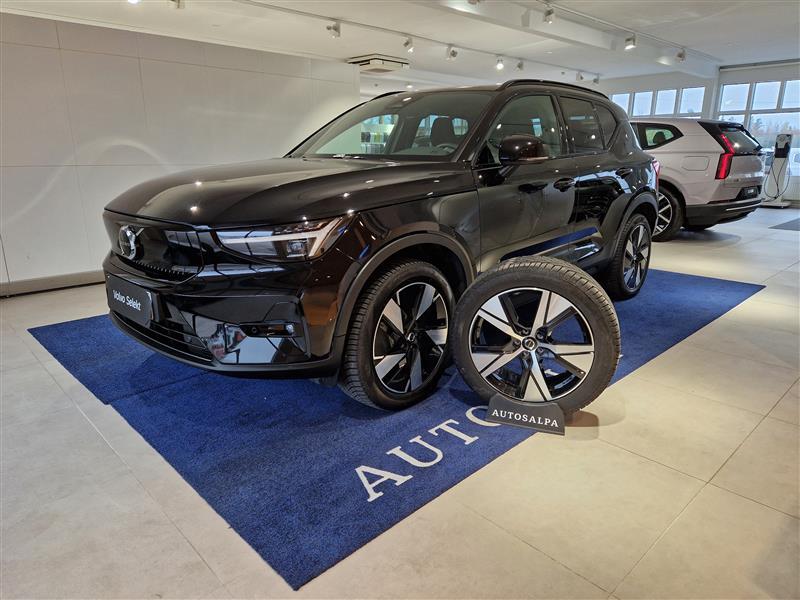 VOLVO XC40 2024