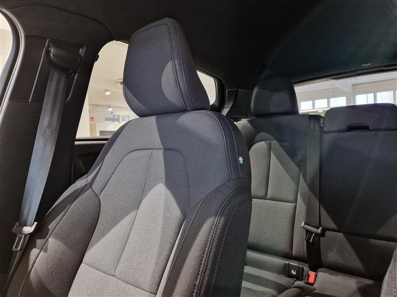 VOLVO XC40 2024