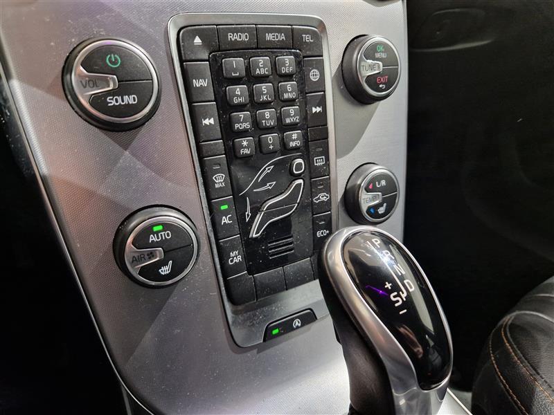 VOLVO V40 Cross Country 2017