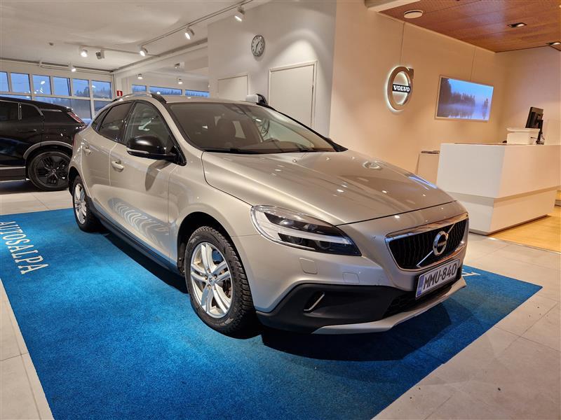 VOLVO V40 Cross Country 2017