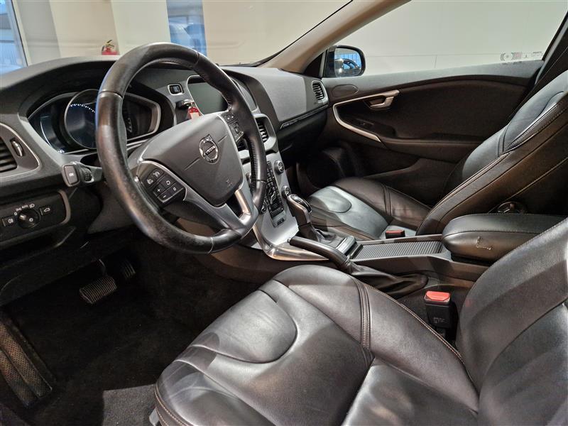 VOLVO V40 Cross Country 2017