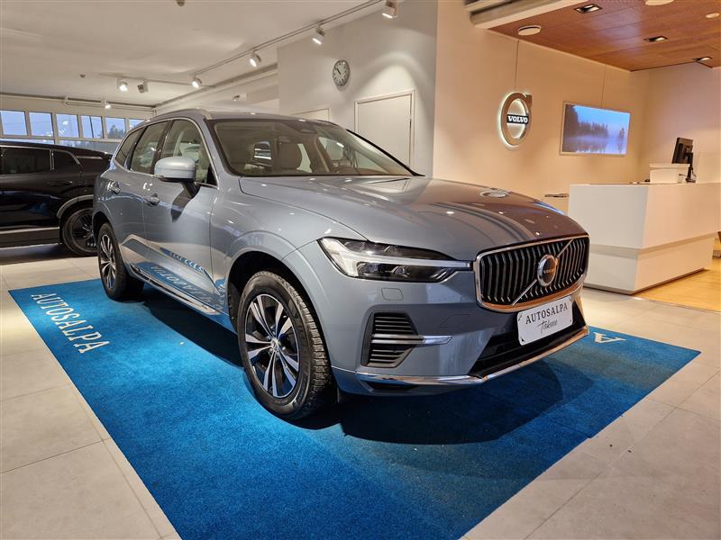VOLVO XC60 2023