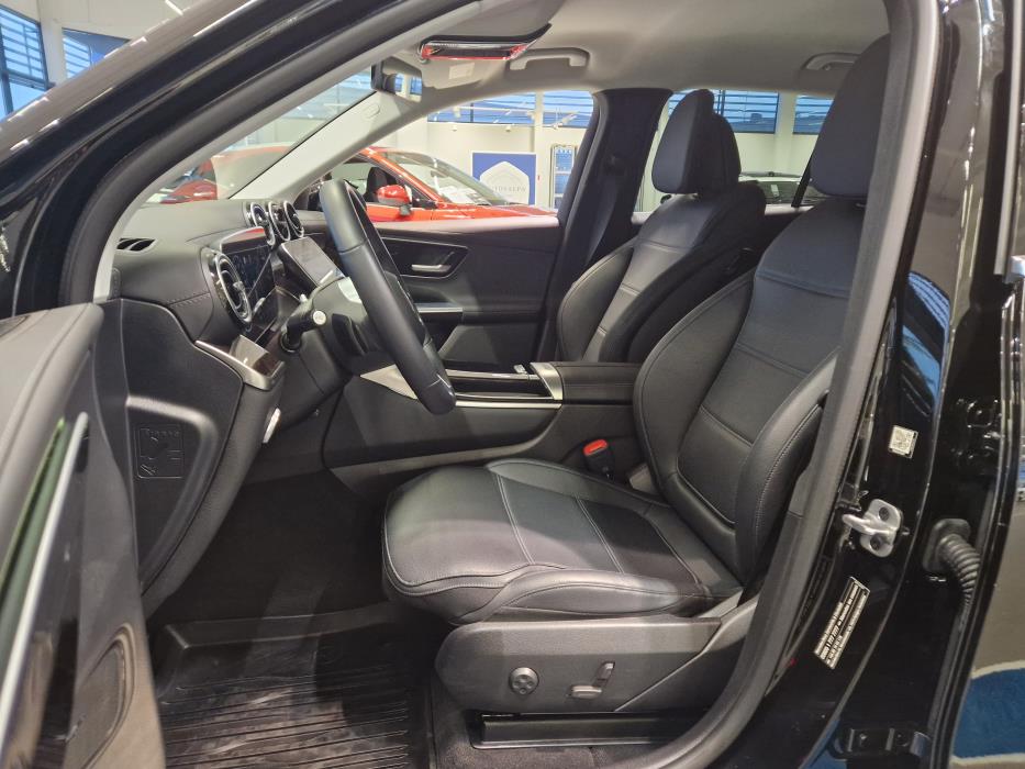 MERCEDES-BENZ GLC 2023