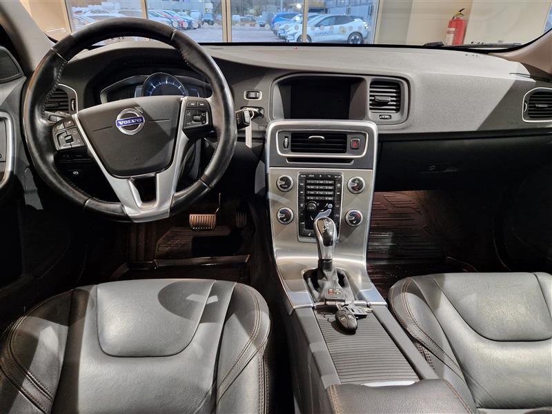 VOLVO V60 Cross Country 2016