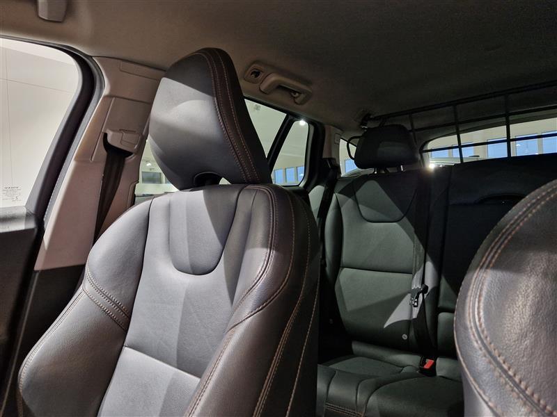 VOLVO V60 Cross Country 2016