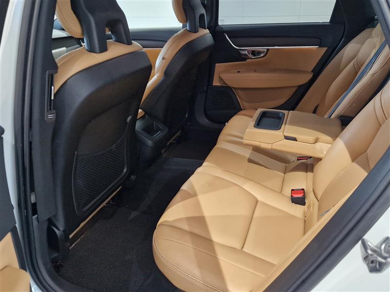 VOLVO V90 Cross Country 2018