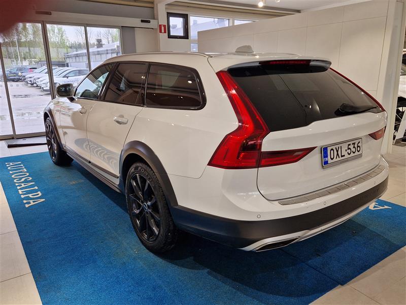 VOLVO V90 Cross Country 2018