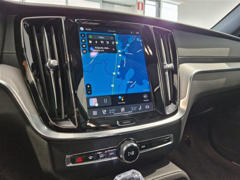 VOLVO V60 2024