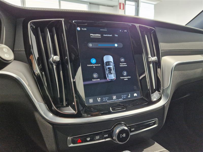 VOLVO V60 2024