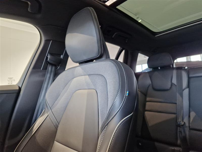 VOLVO V60 2024
