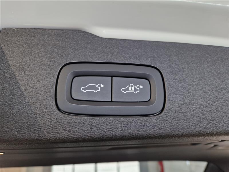 VOLVO V60 2024