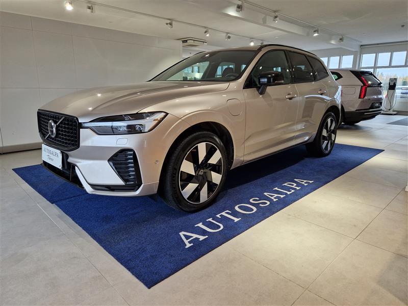 VOLVO XC60 2025