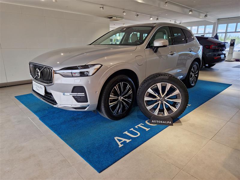 VOLVO XC60 2022
