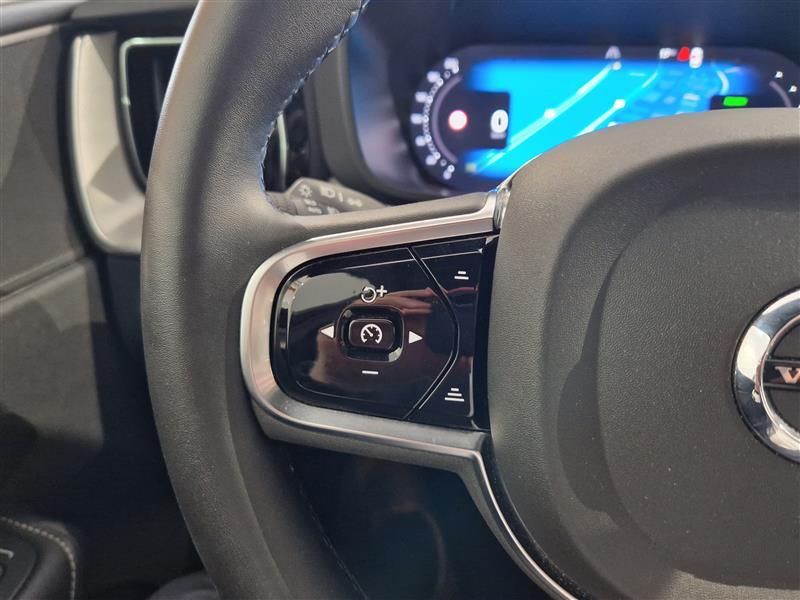 VOLVO XC60 2024