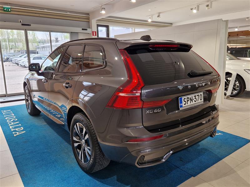 VOLVO XC60 2024