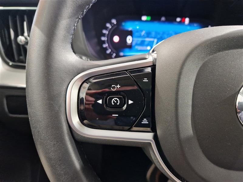 VOLVO XC60 2024