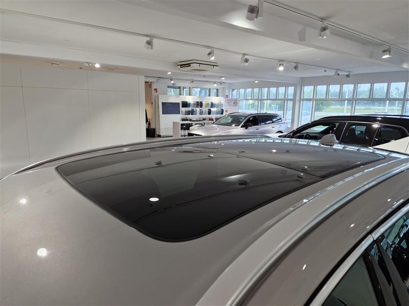 VOLVO XC60 2024