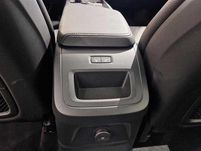 VOLVO XC60 2024