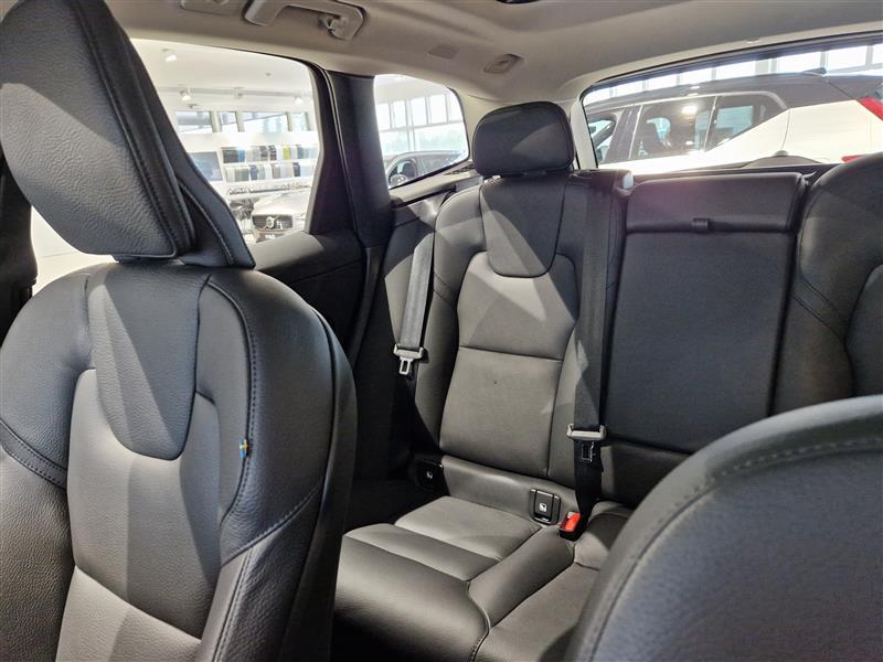 VOLVO XC60 2024