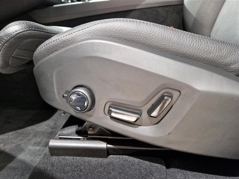 VOLVO XC60 2024