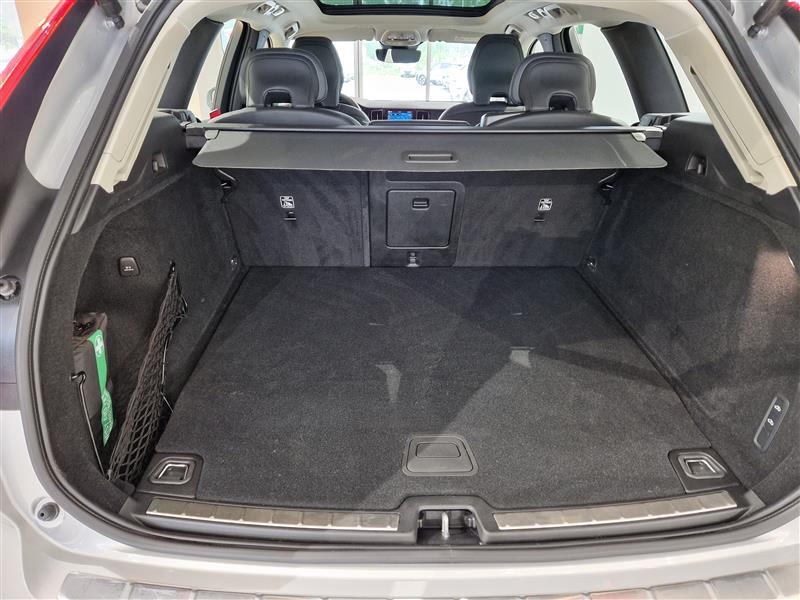 VOLVO XC60 2024