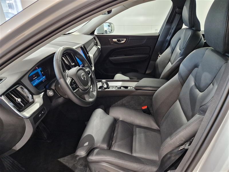 VOLVO XC60 2024