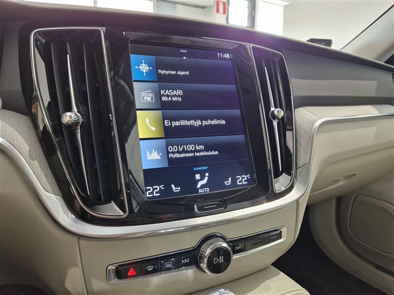 VOLVO V60 2022