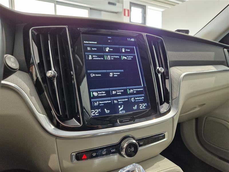 VOLVO V60 2022