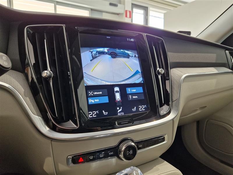 VOLVO V60 2022