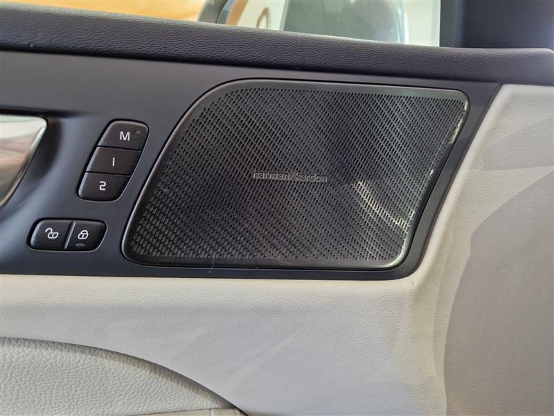 VOLVO V60 2022