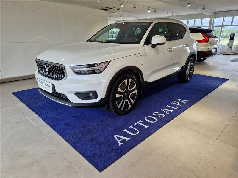 VOLVO XC40 2020