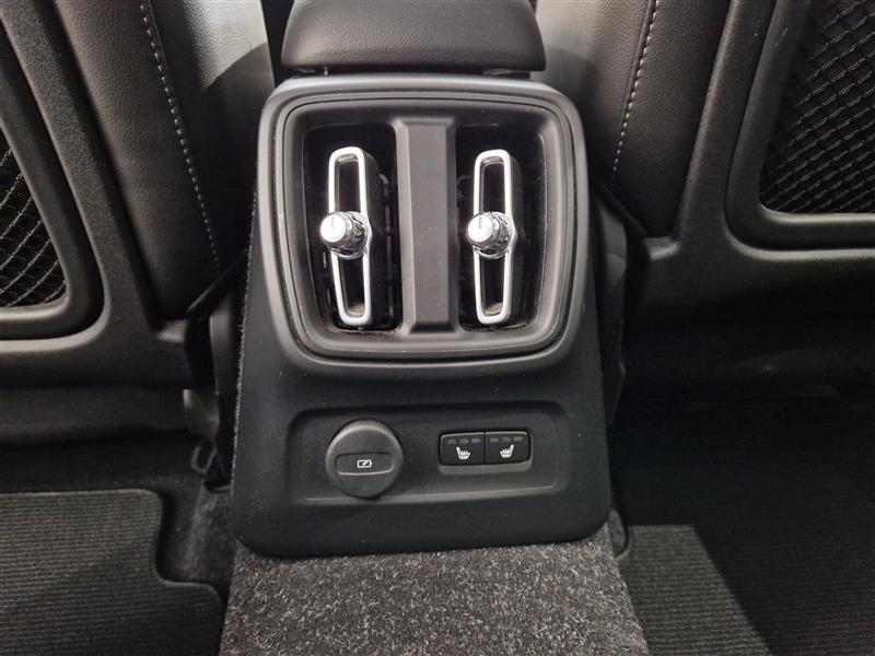 VOLVO XC40 2020