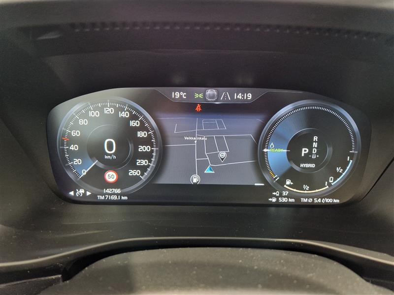 VOLVO XC40 2020