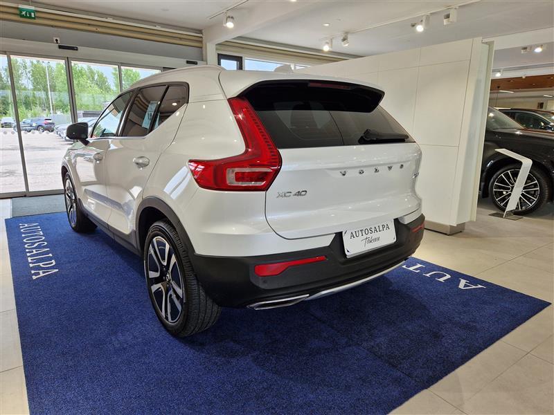VOLVO XC40 2020