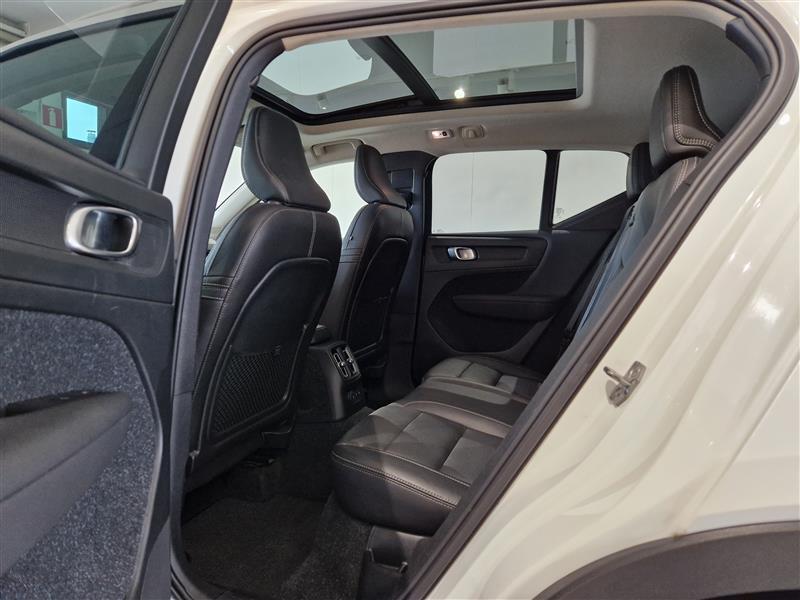 VOLVO XC40 2020