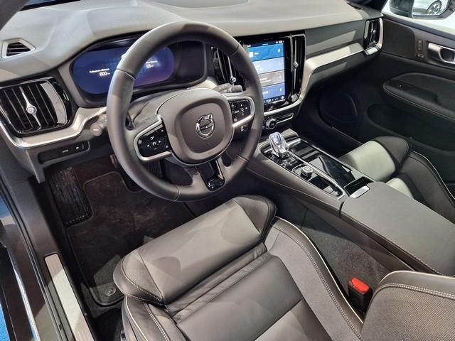 VOLVO V60 2025