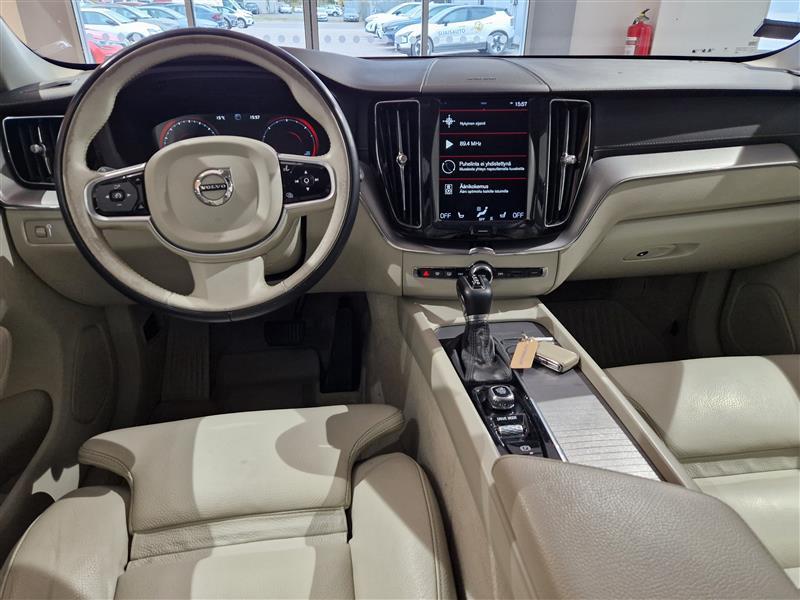VOLVO XC60 2019