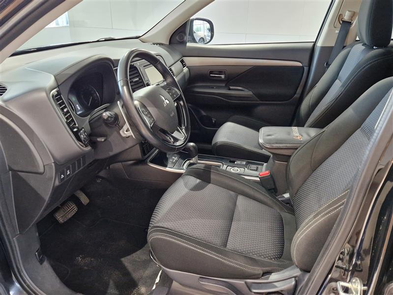 MITSUBISHI Outlander 2017