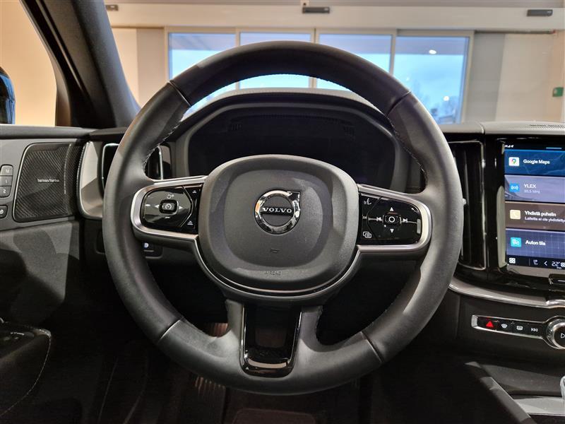 VOLVO XC60 2024