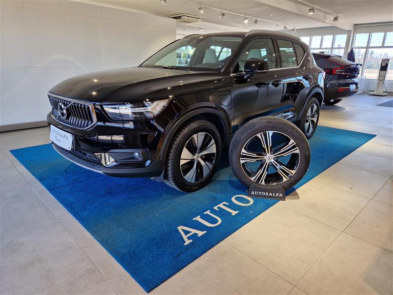 VOLVO XC40 2021