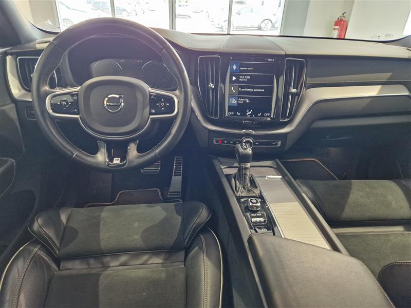 VOLVO XC60 2019