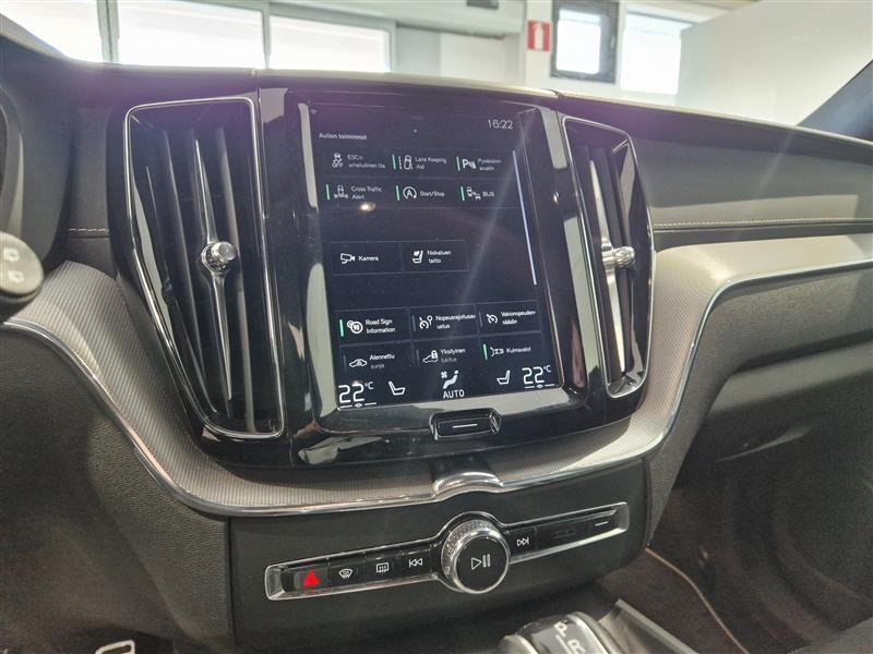 VOLVO XC60 2019
