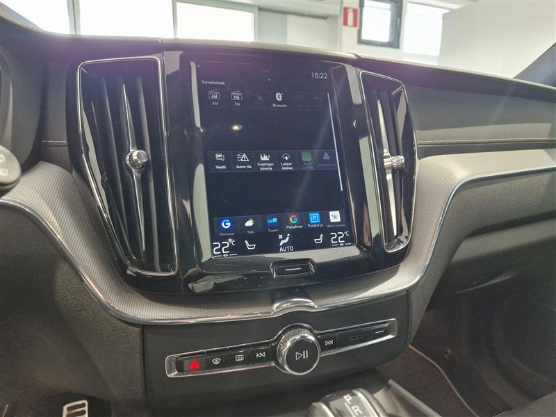 VOLVO XC60 2019